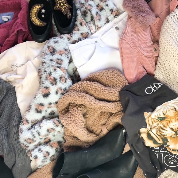 Meet the posher, Felicia - Picture 4 of 11